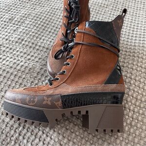 Louis Vuitton Laureate Platform Desert Boot